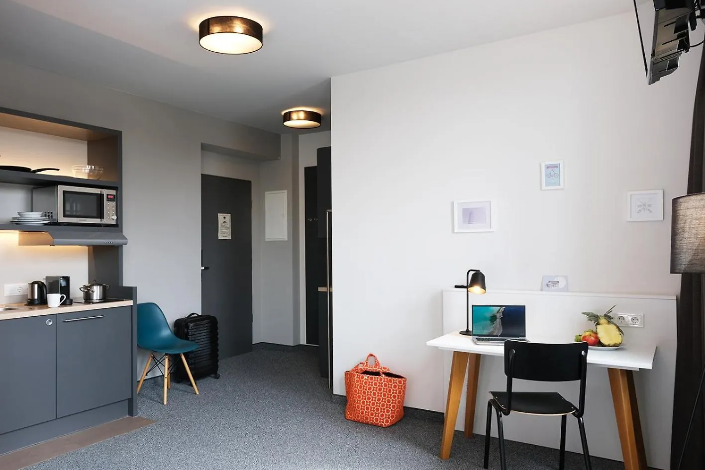 Hub Apartments Hamburg 0*,